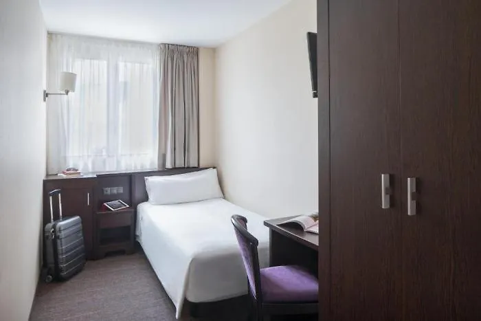 Hotel Lugano Barcelona 3*,