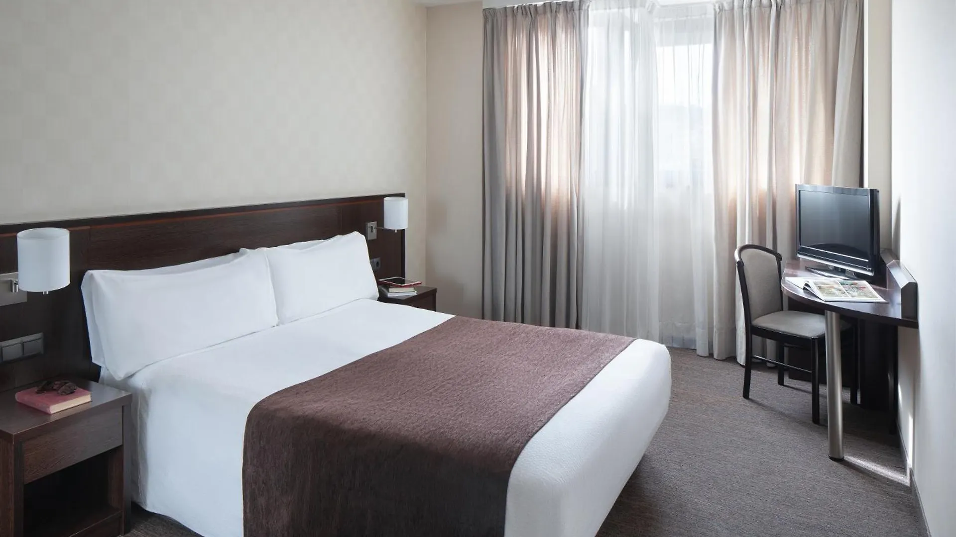Hotel Lugano Barcelona 3*,  Spain